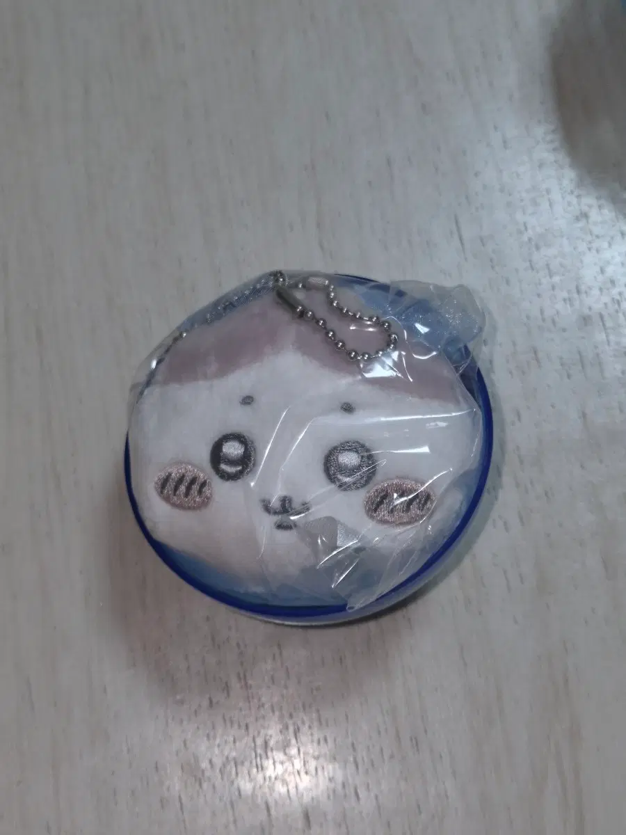 하치와레 리본 거울 키링 가챠