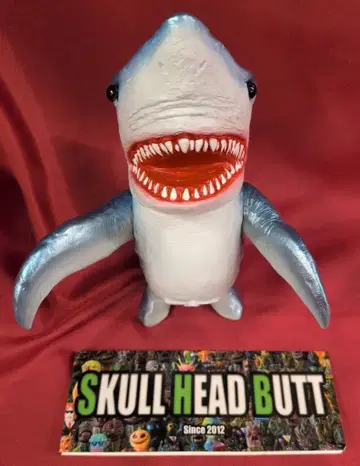 SKULL HEAD BUTT 마미트 Loveshark 그레이 성형/메타 스카이블루/화이트