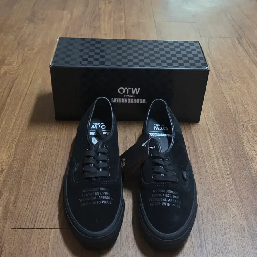 [280]반스 x 네이버후드 OTW 어센틱 44 블랙 블랙