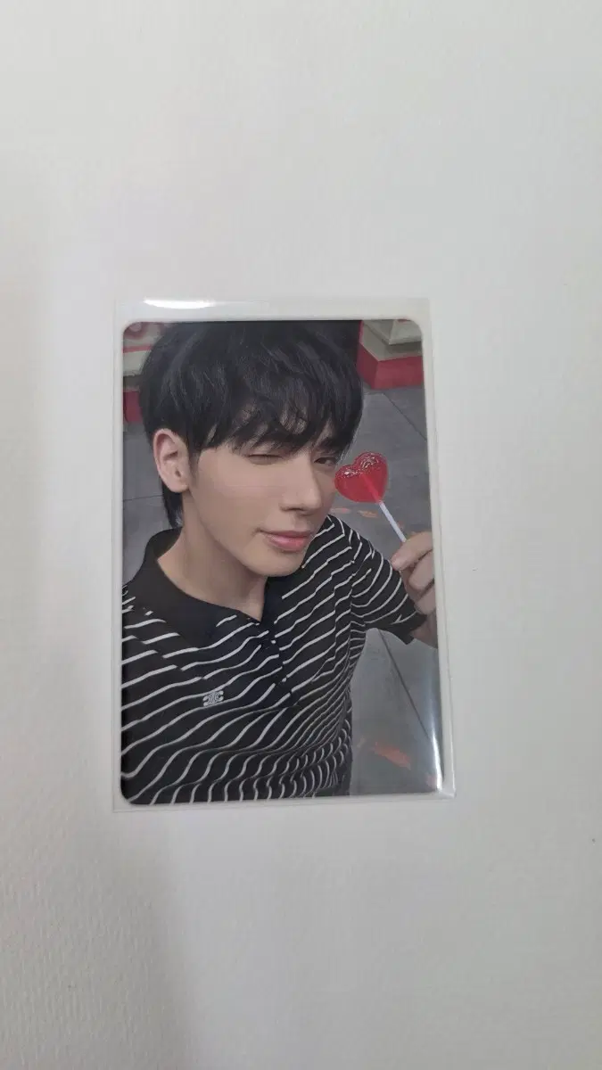투바투 생츄어리 LOVER 태현 포카