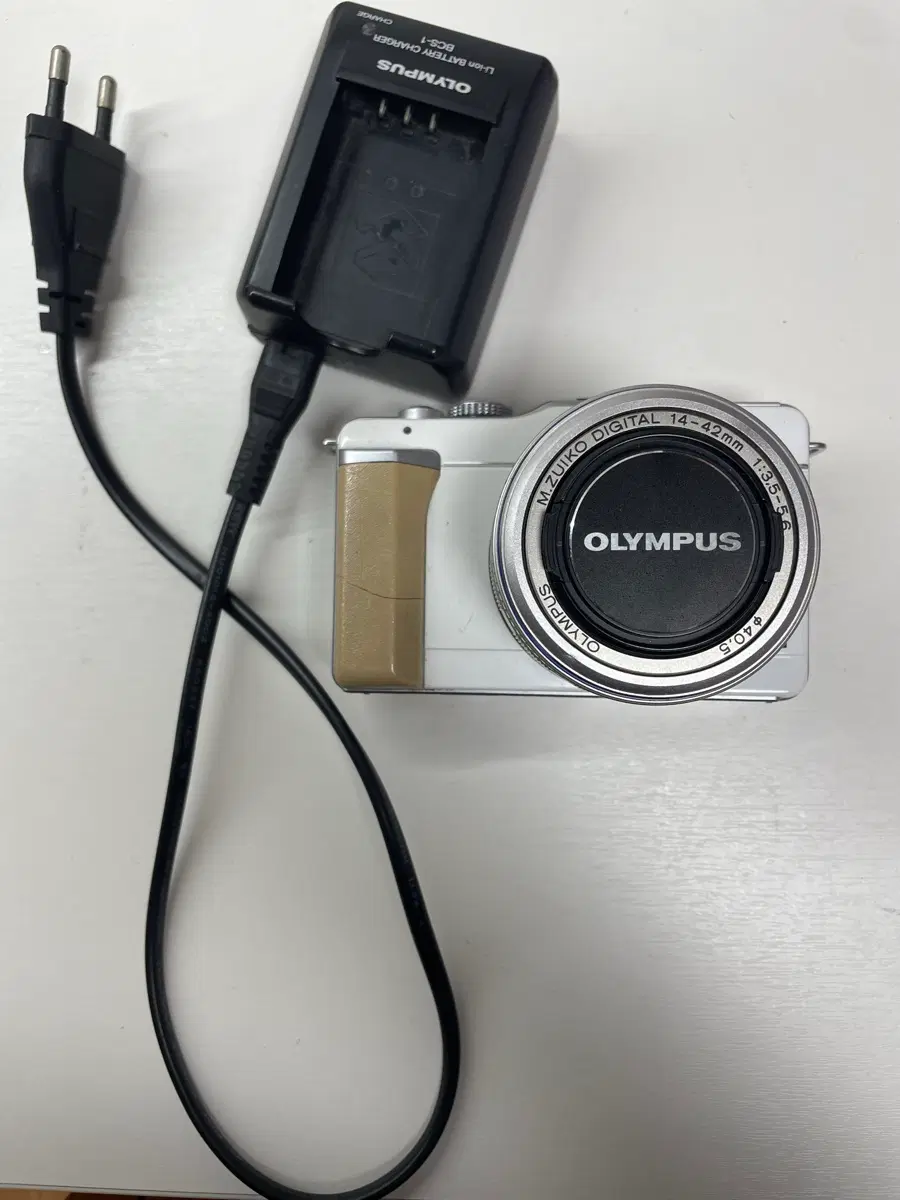 올림푸스 PEN E-PL1 화이트 카메라