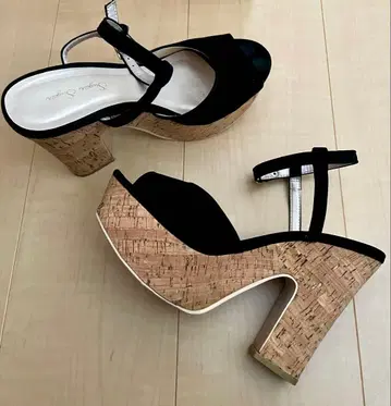 통굽 샌들 24.0 블랙 힐 높이 12cm