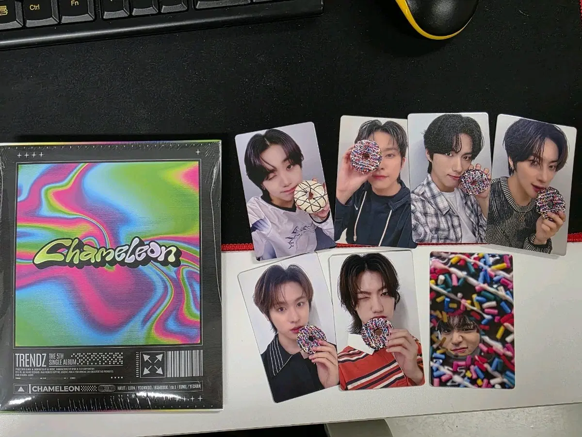 TRENDZ 트렌드지 Chameleon 카멜레온 앨범 미개봉 포카2장