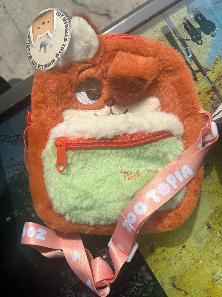 주토피아 퍼 재질 꼬마 가방