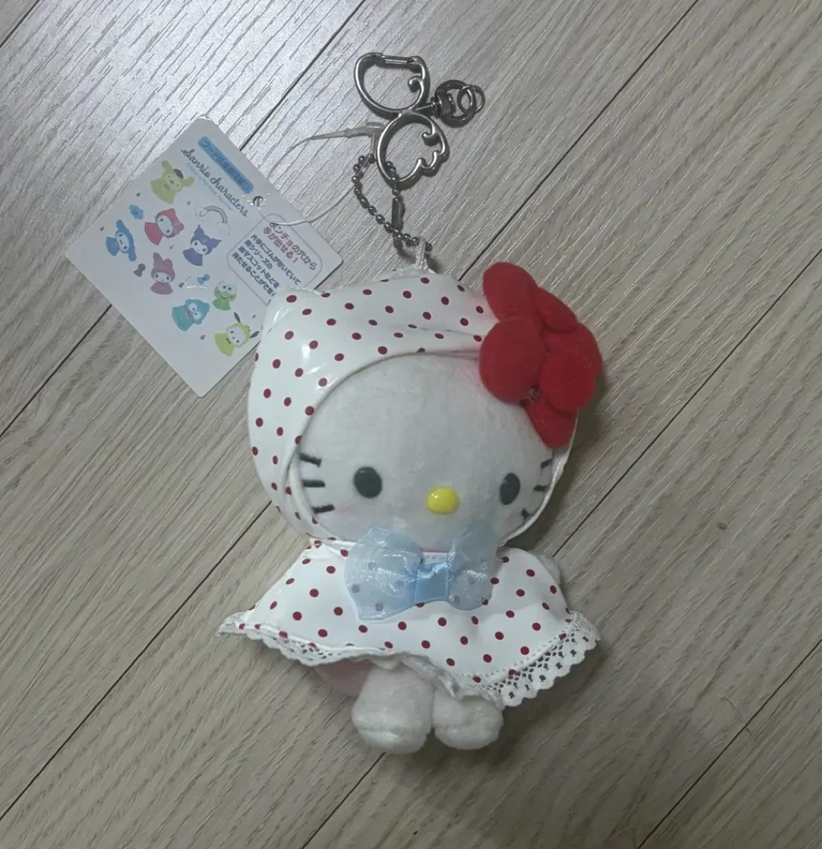 헬로키티 키링 (레드 도트 우비ver.)