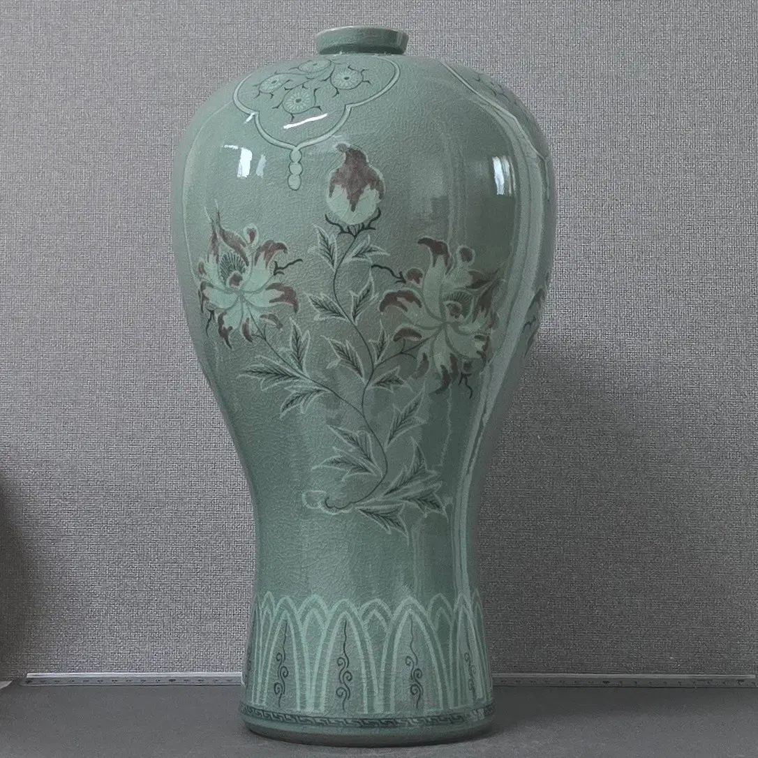 2대 해강 유광열 청자 상감 진사 모란문 매병(42.5cm)