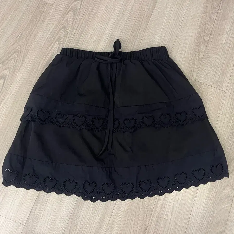 하트 펀칭 레이어드 스커트