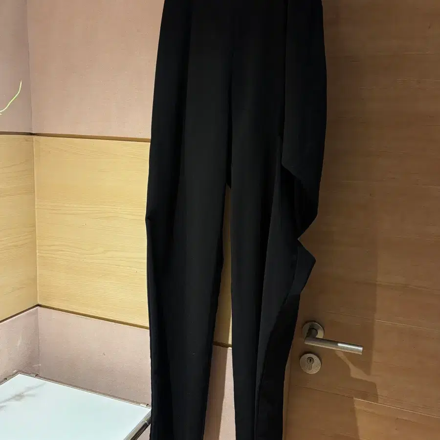 트임 하이웨스트 블랙 슬랙스