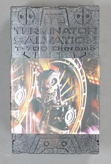 HOTTOYS DIORAMA MASTERPIECE T-700 DIORAMA DMS03