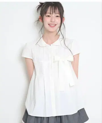 ILLIGO 리본 플리츠 블라우스 화이트