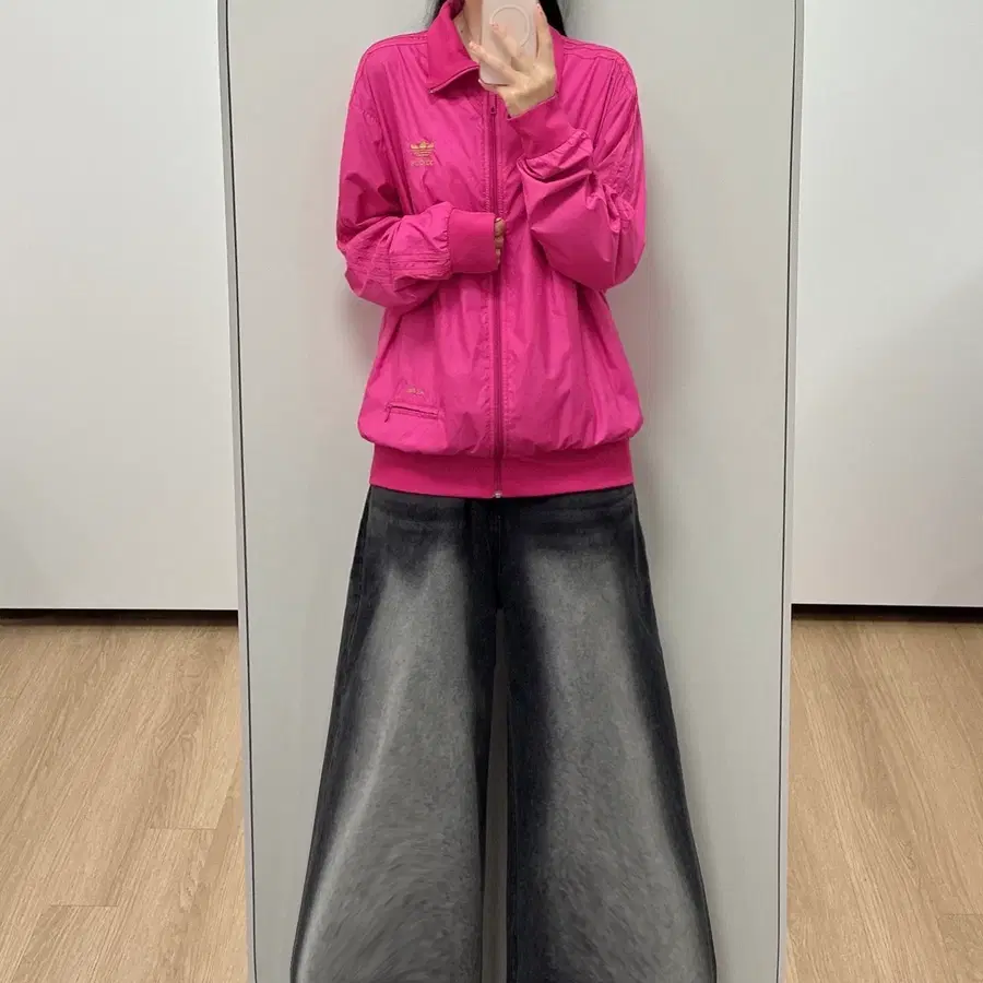 아디다스 자수로고 핫핑크 트랙탑 져지