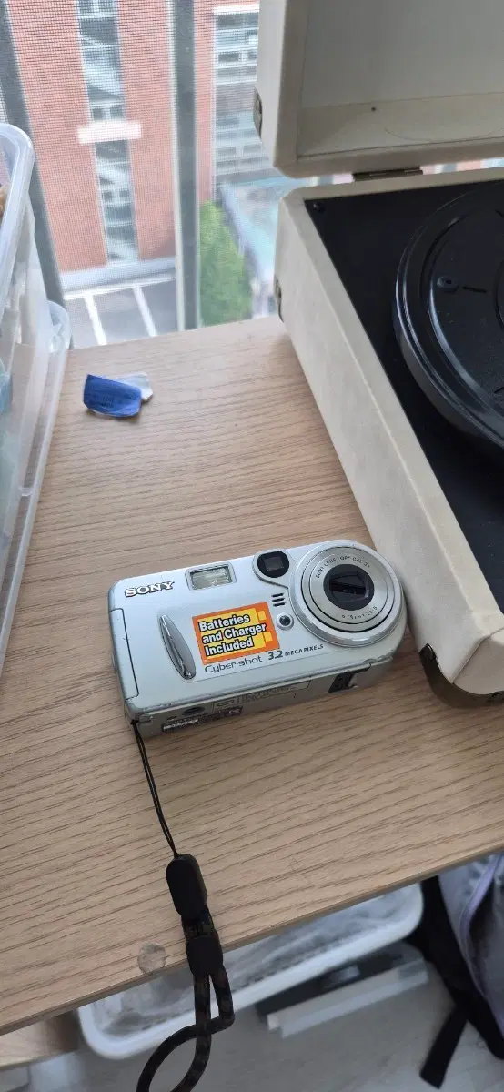 2003년에 소니 빈티지 디지털 카메라 DSC-P72 (Sony Cyber-shot DSC-P72)