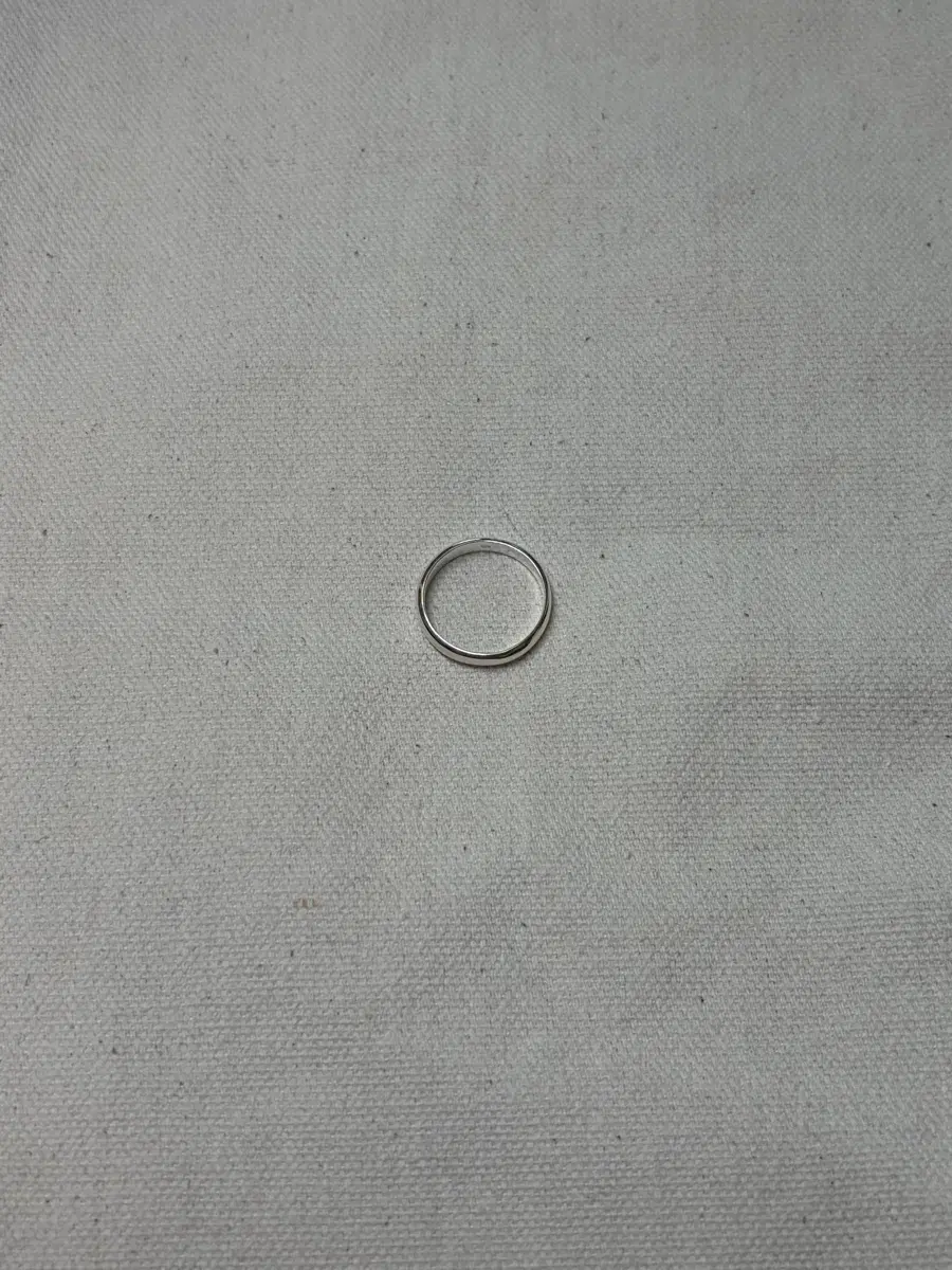 TOGOM SILVER FLOW RING