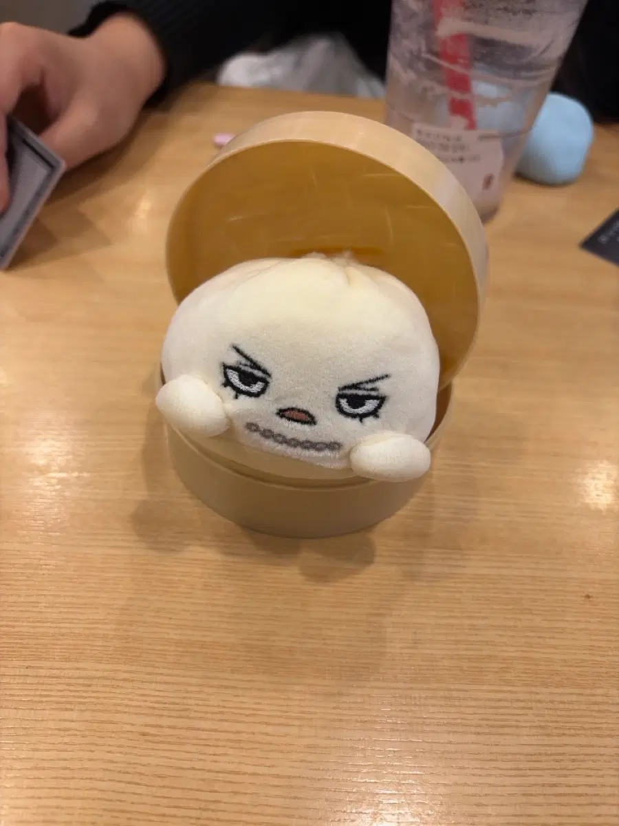외모지상주의 나재견 만두말랑이키링 교환하실분