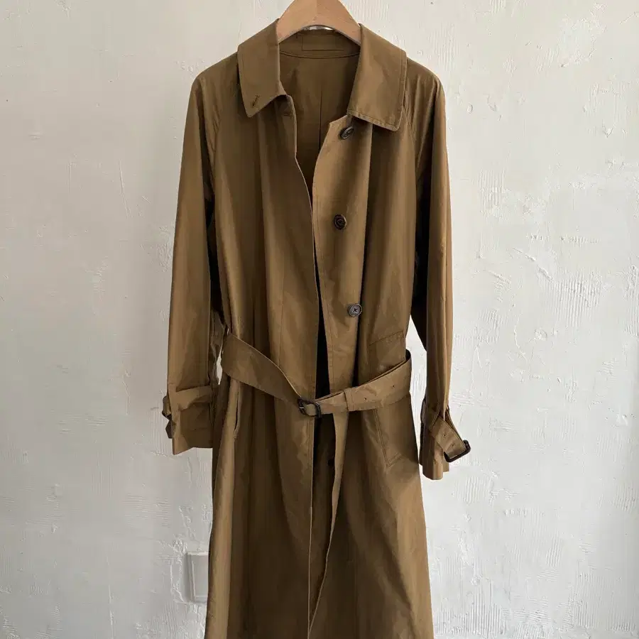 MARGARET HOWELL 마가렛호웰 탄베이지 벨티드 롱 트렌치 코트