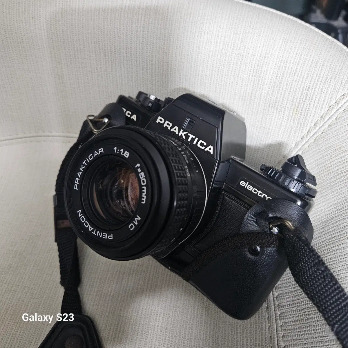 프락티카 일렉트로 카메라 펜타곤50mm 1:1.8 렌즈 포함