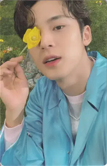 SEVENTEEN COMPACT Ver. MINGYU SECTOR17 Yellow