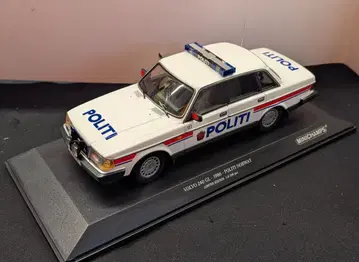 폴즈 모델 아트 1/18 미니 챔프 볼보 240 GL 1986 POLITI NORWAY