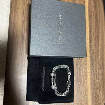 EMPORIO ARMANI 실버 컬러 팔찌