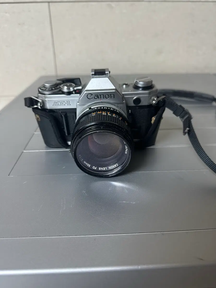캐논 AE-1 필름 카메라 실버