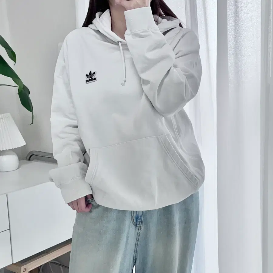 아디다스 화이트 패치로고 후드티  [ 2XL ]