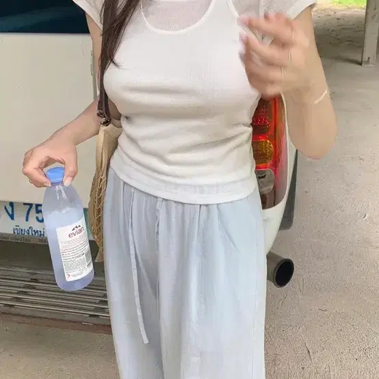 Leeds 홀터넥 반팔