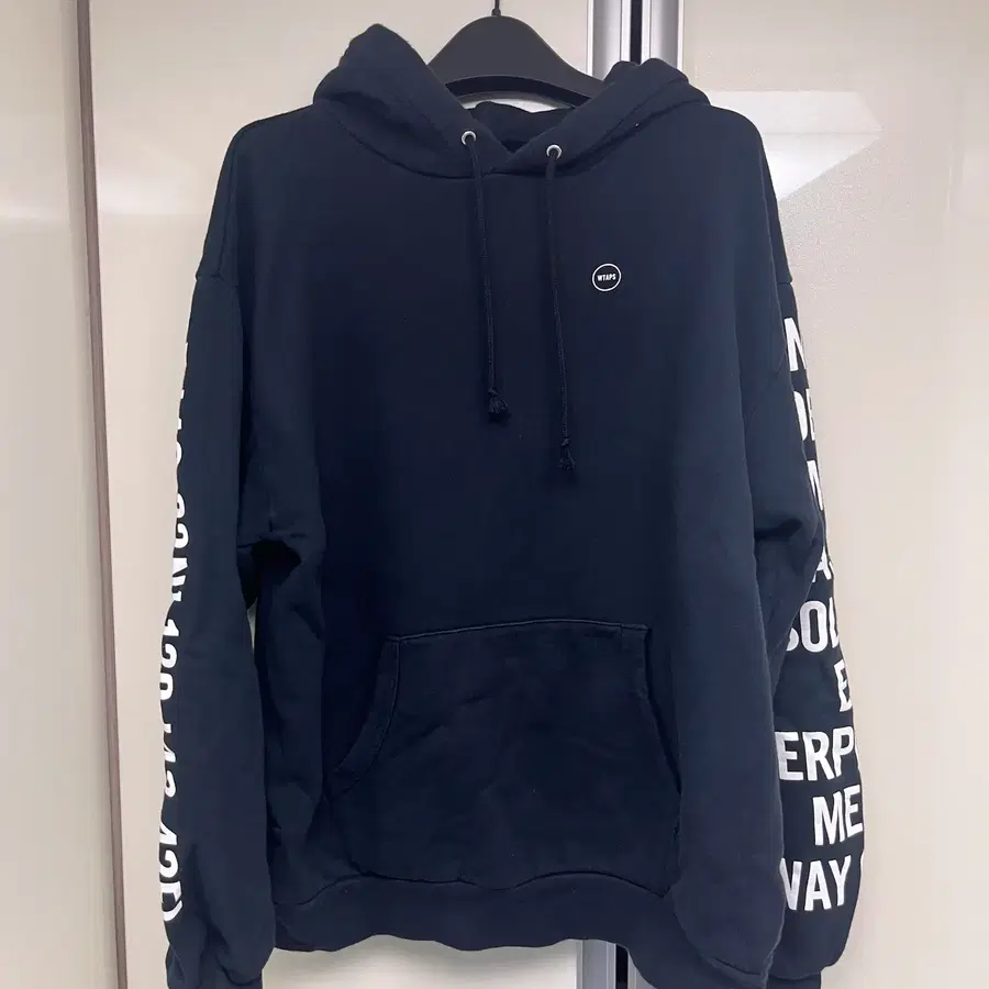더블탭스 WTAPS 프린팅 후디, 블랙