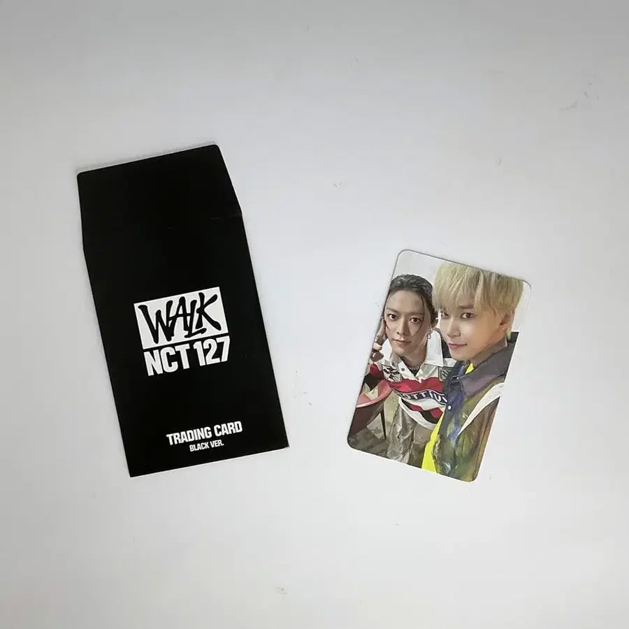 엔시티127 도영 유타 워크온더비트 트레이딩카드 포토카드 블랙버전 NCT127 DOYOUNG JOHNNY WALK ON THE BEAT UNIT PHOTOCARD BLACK_1