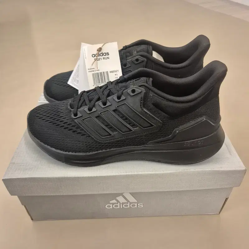 아디다스 EQ21 RUN H00521 블랙 운동화 250새제품