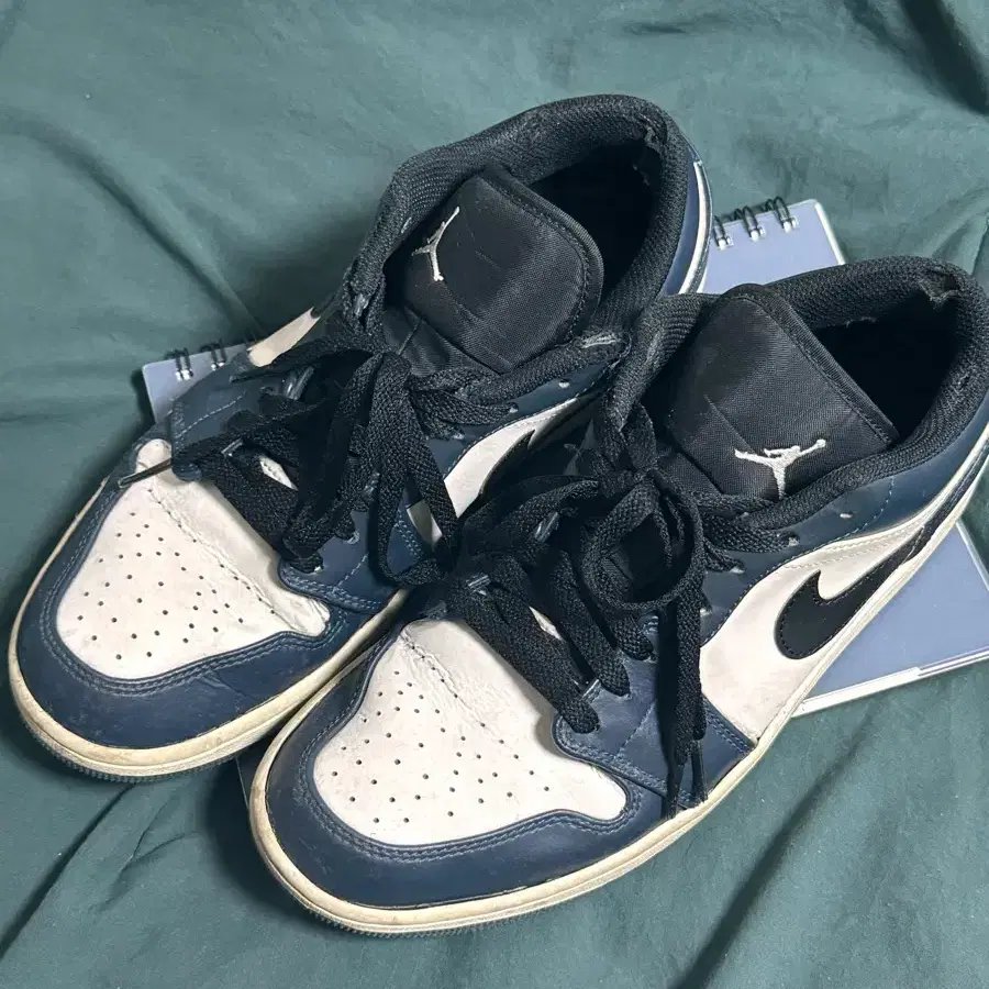 조던1 로우 midnight navy(275)