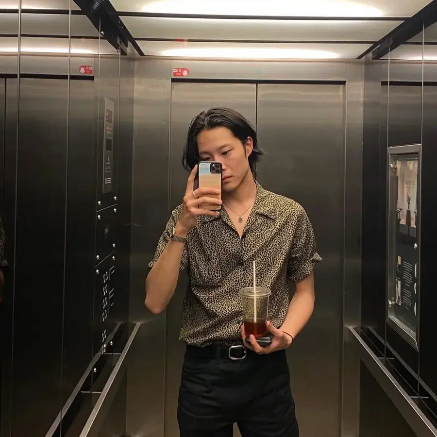 생로랑 23S/S 레오파드 하와이안 셔츠