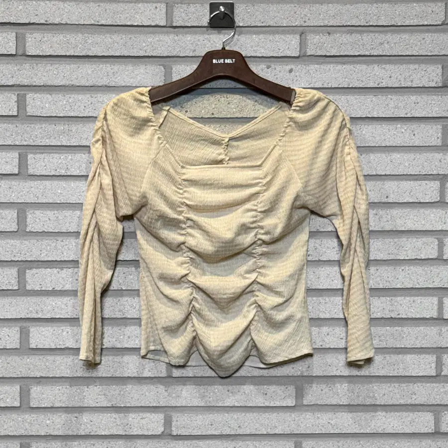 JPN VINTAGE 블라우스 셔링 디테일 아이보리