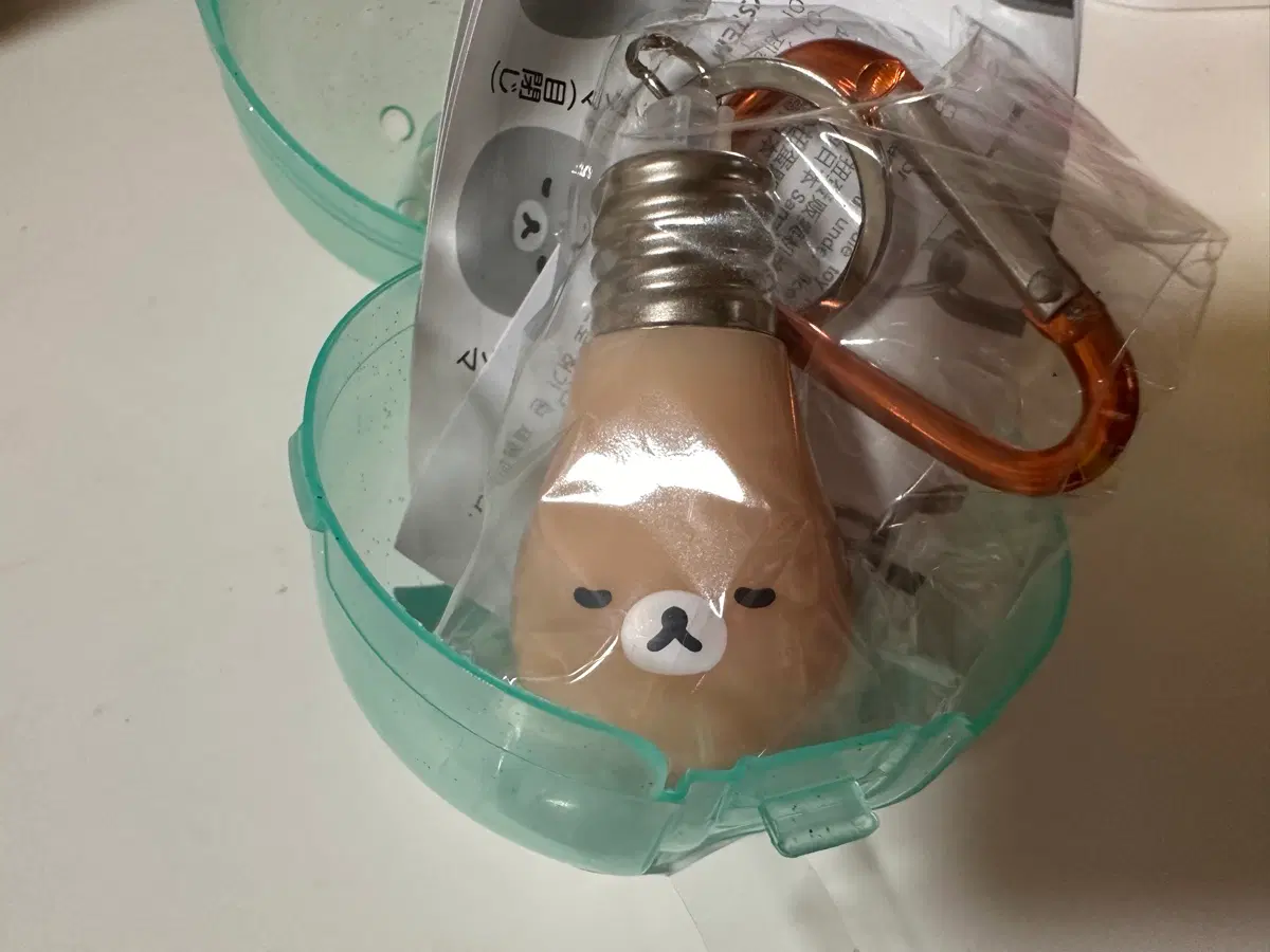 리락쿠마 전구 가챠