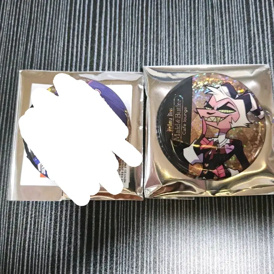 헬루바보스 애니메이트 콜라보 카페 캔뱃지 판매