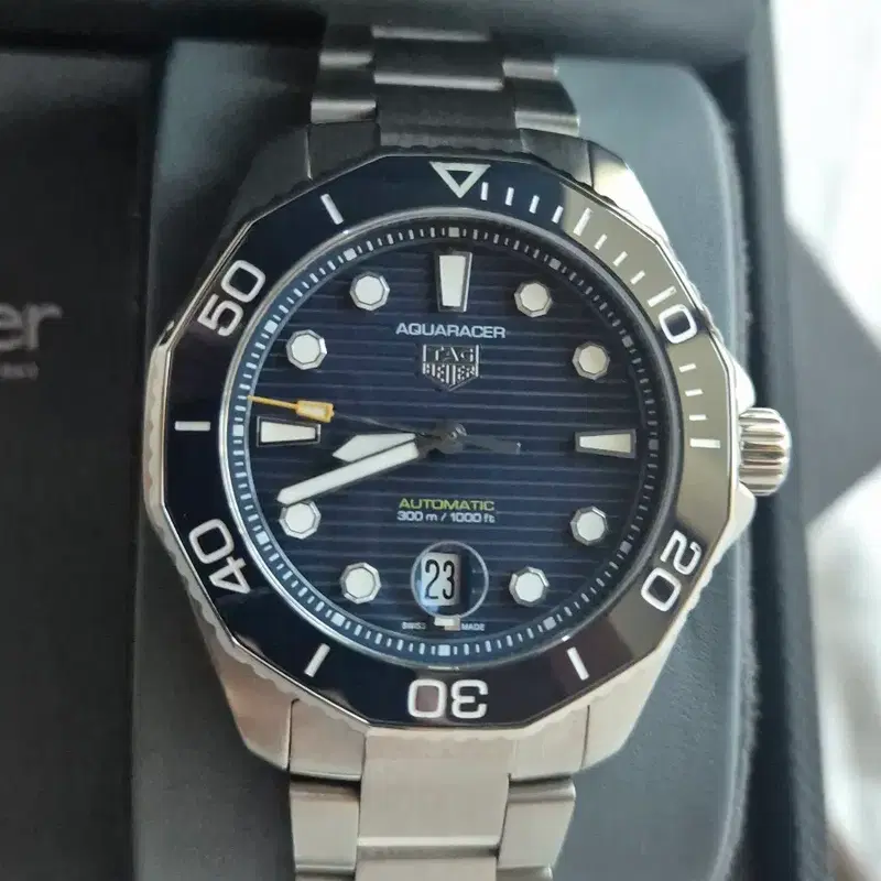 태그호이어 아쿠아레이서 프로패셔널300 세라믹 베젤 블루 43mm