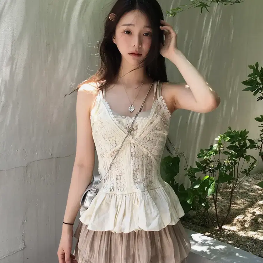 트위/그로우하이드 펀칭 레이스 벌룬 블라우스