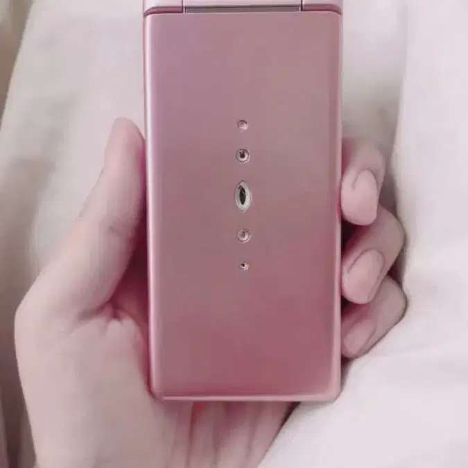 고전 일본 빈티지 핑크 도코모 폴더폰 목업폰