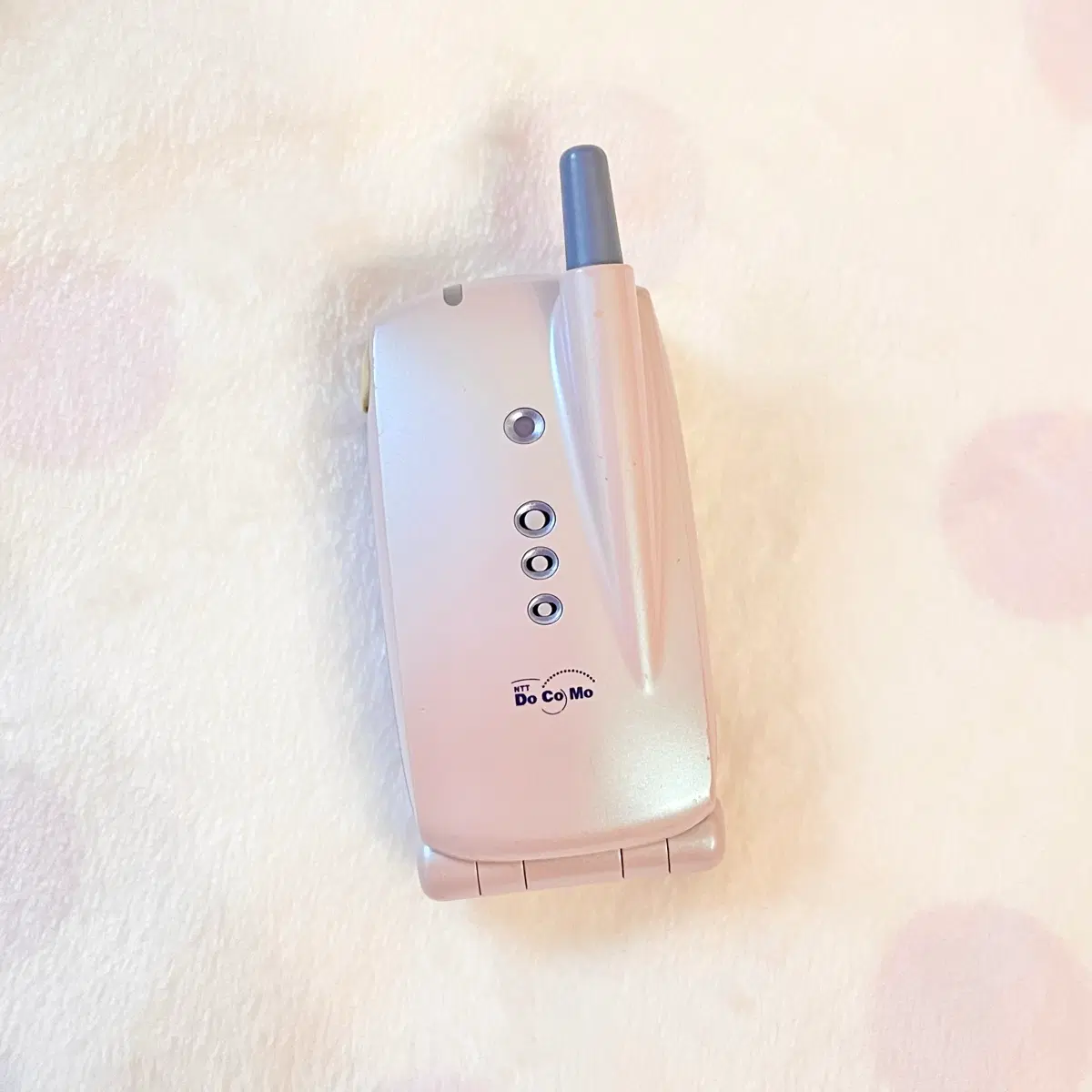 잠시할인)일본 핑크 모형폰 빈티지폰 도코모폰 au 핑크목업폰 갸루폰 키티폰 모형폰 폴더폰 y2k 클리커
