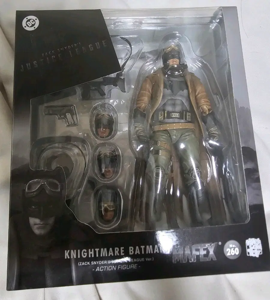 MAFEX 마펙스 나이트메어 배트맨 스나이더컷