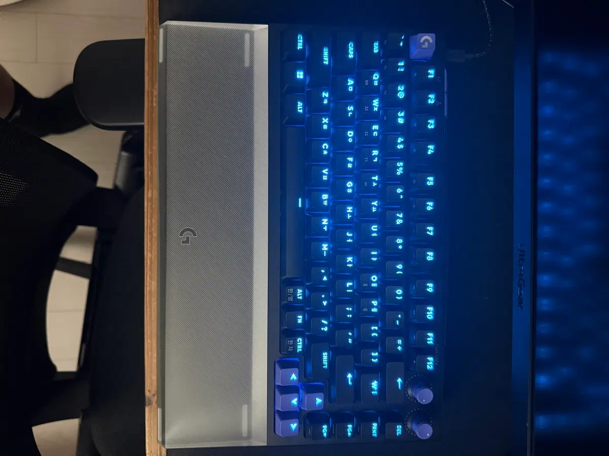 로지텍 G512X 75 팜레스트