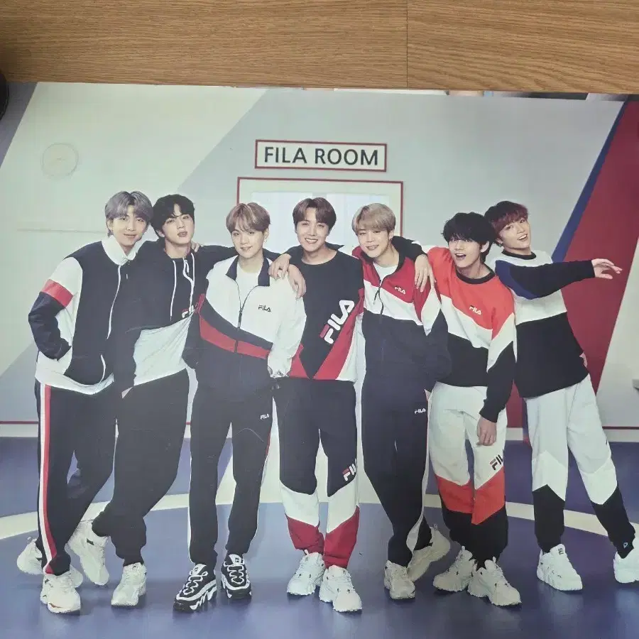 방탄 휠라 스마트교복 베라 콘서트 kb 비월 페르소나 앨범 포스터 판매해요!