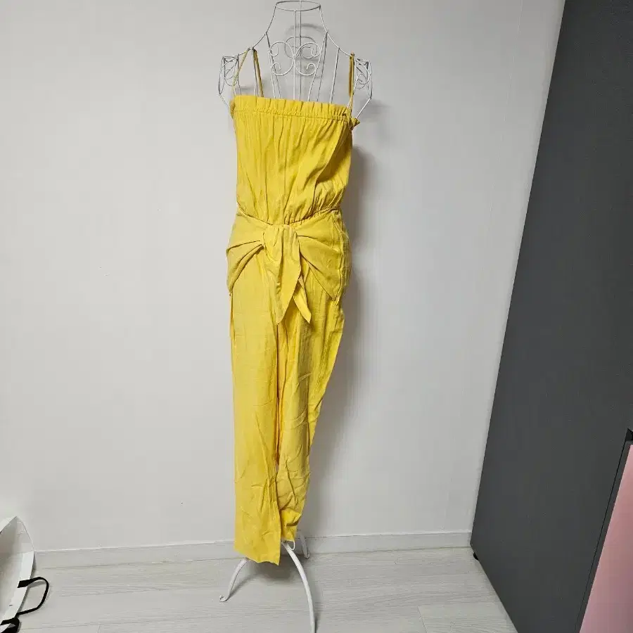 BCBG 나시 점프수트 원피스 팬츠
