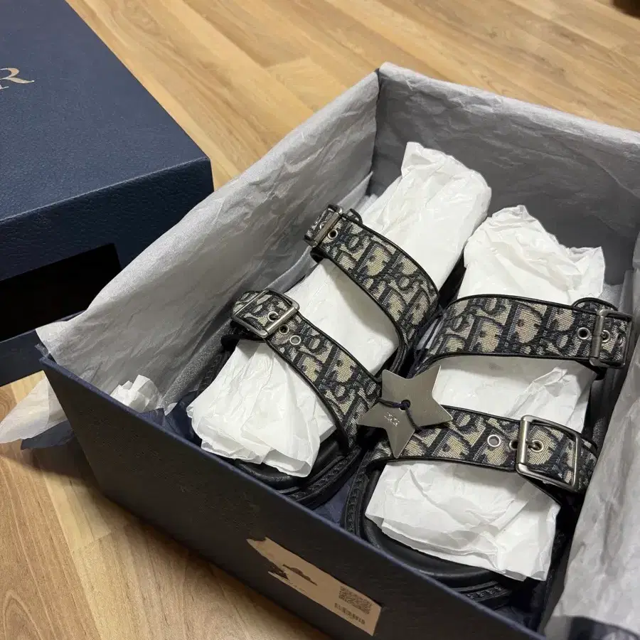 디올 오블리크 샌들 42