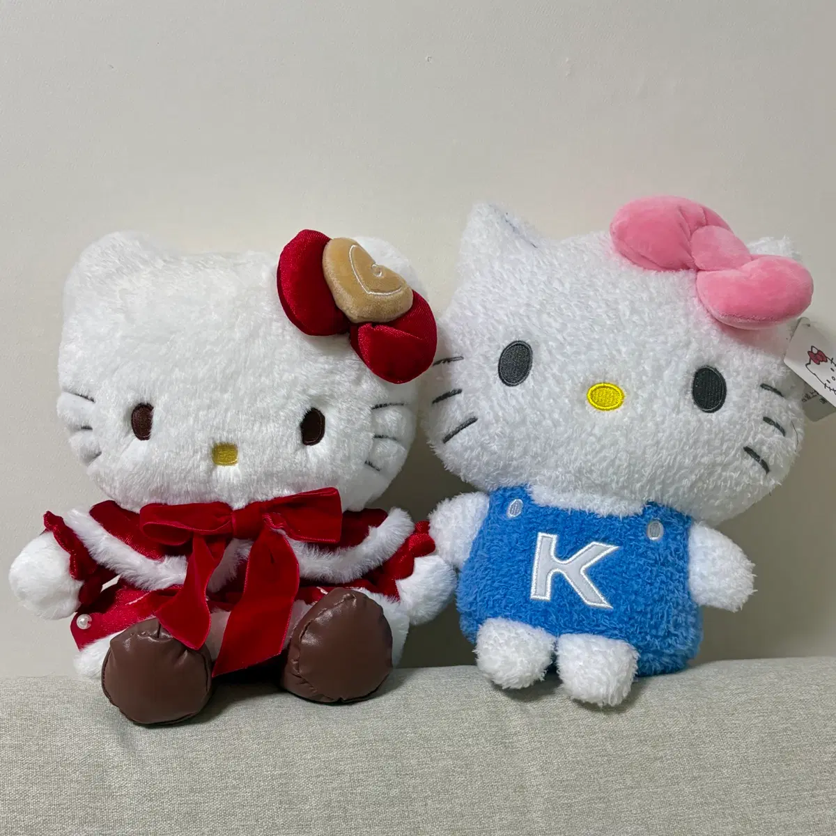산리오 스위트 홀리데이 성수 팝업 키티 중형 + 인뽑 키티 인형