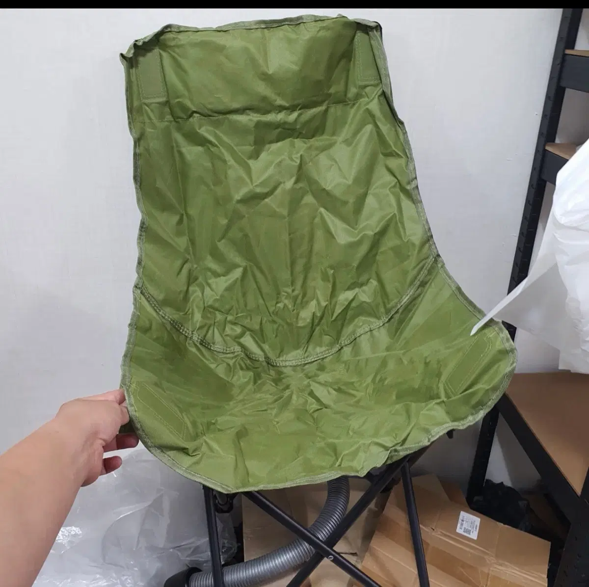 캠핑 접이식 의자 (카키)