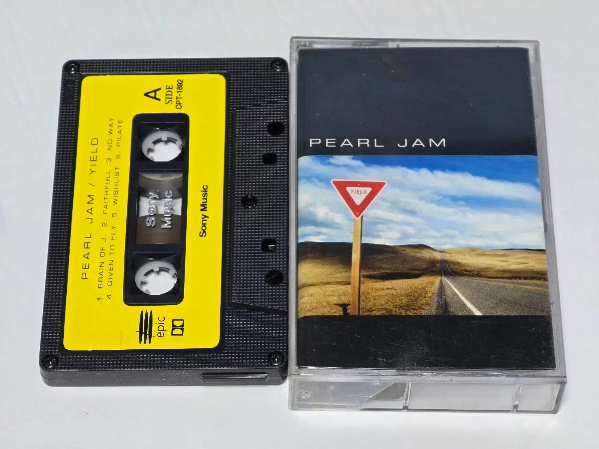 Pearl Jam(펄 잼) - Yield 카세트테이프