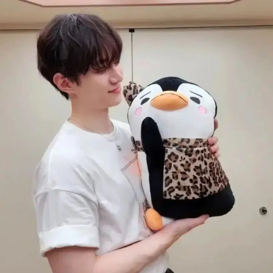 이준호 공식 굿즈 펭펭이