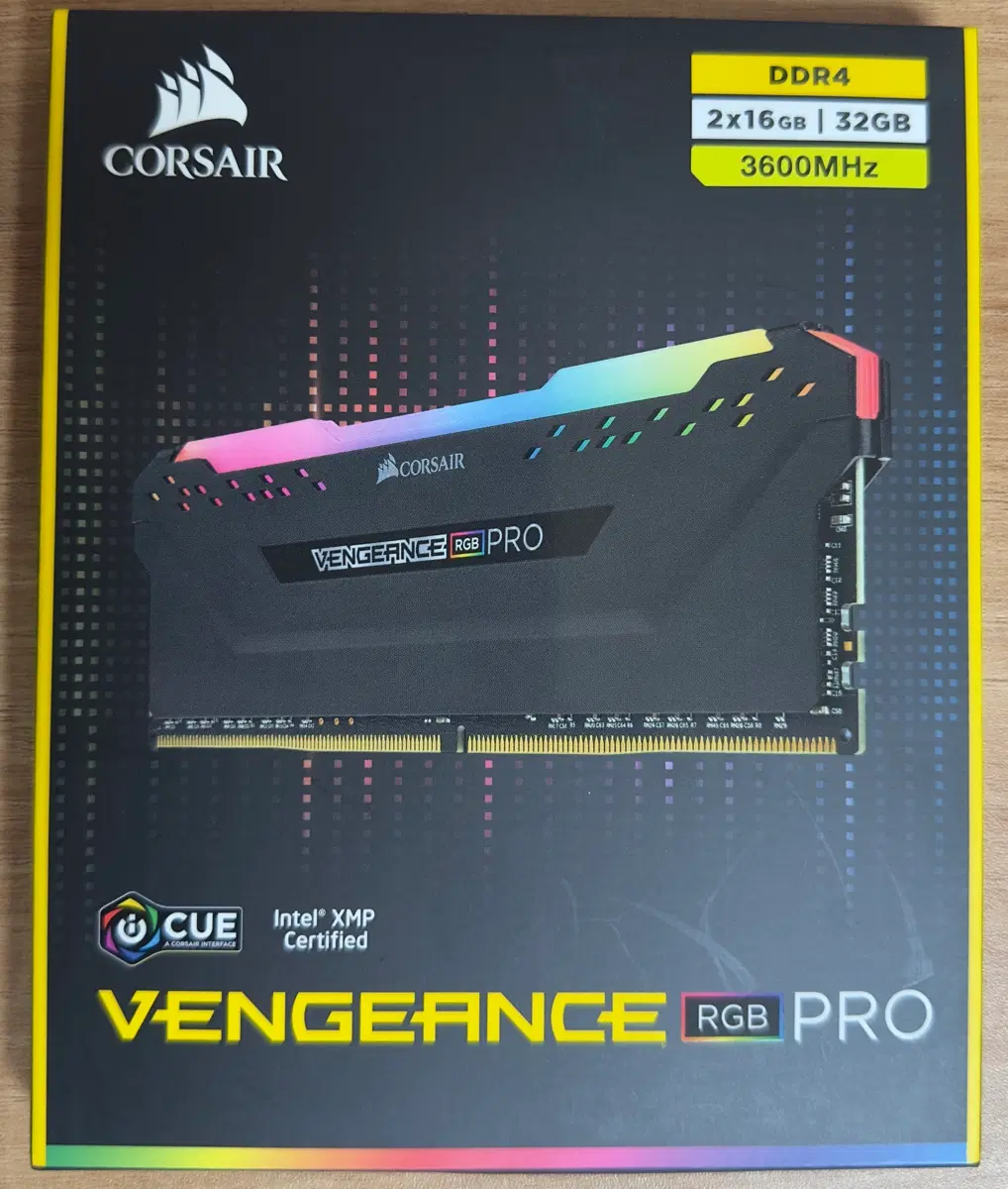 CORSAIR DDR4 3600 32G 미개봉 신품 팝니다.