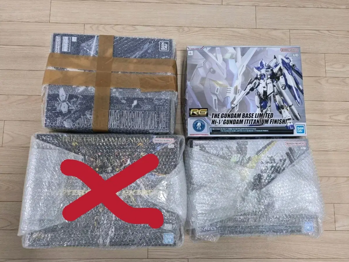 반다이 건담 프라모델 3개 일괄 판매