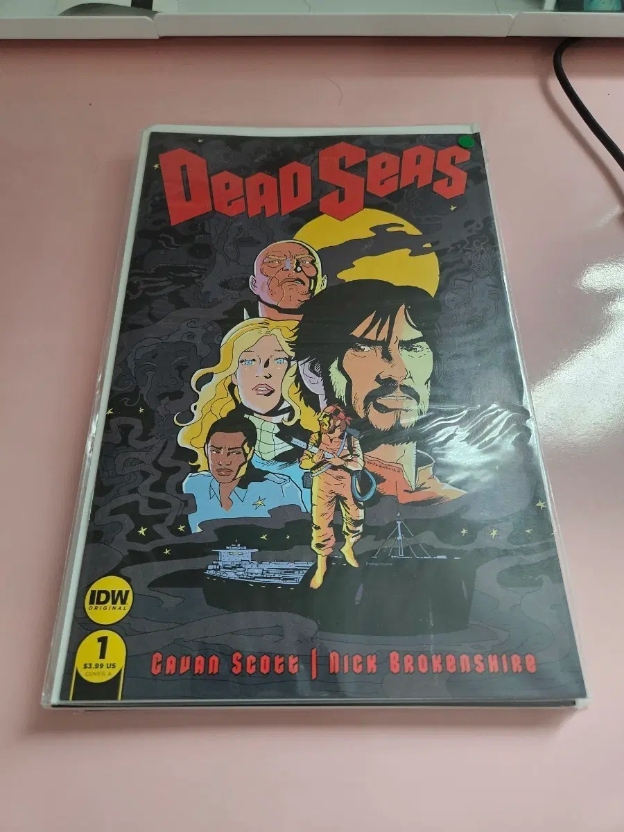 D / 2022 / Dead Seas #1